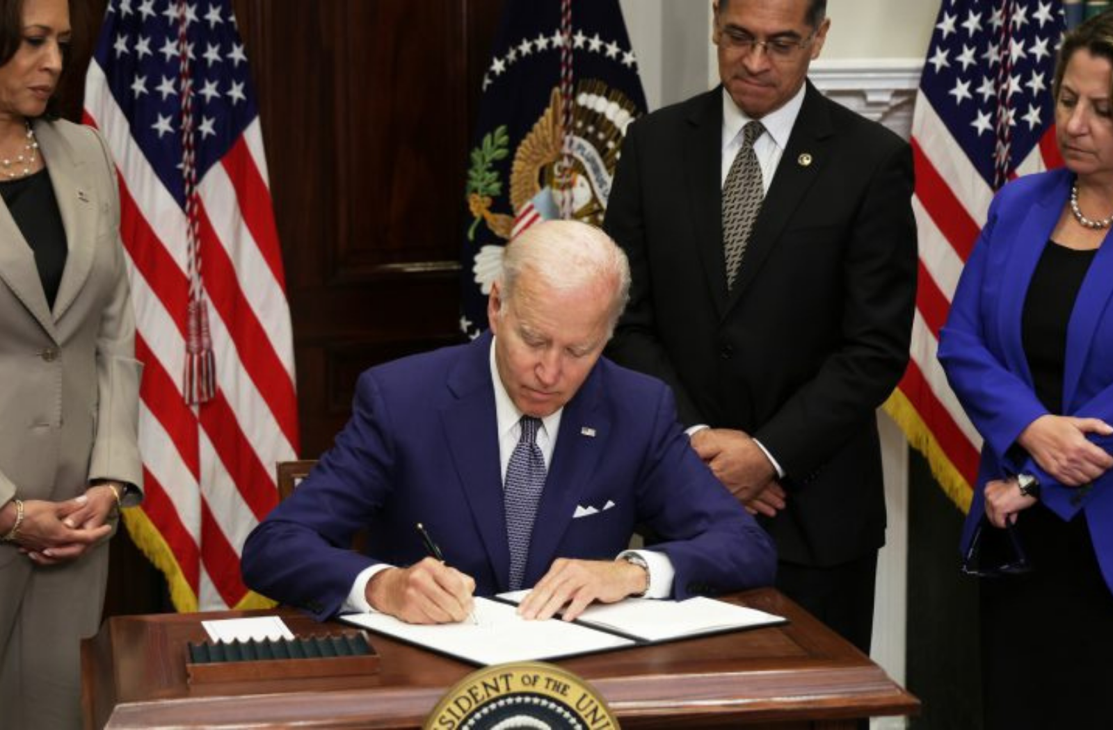 Biden atenuará fallo de la Corte sobre el aborto