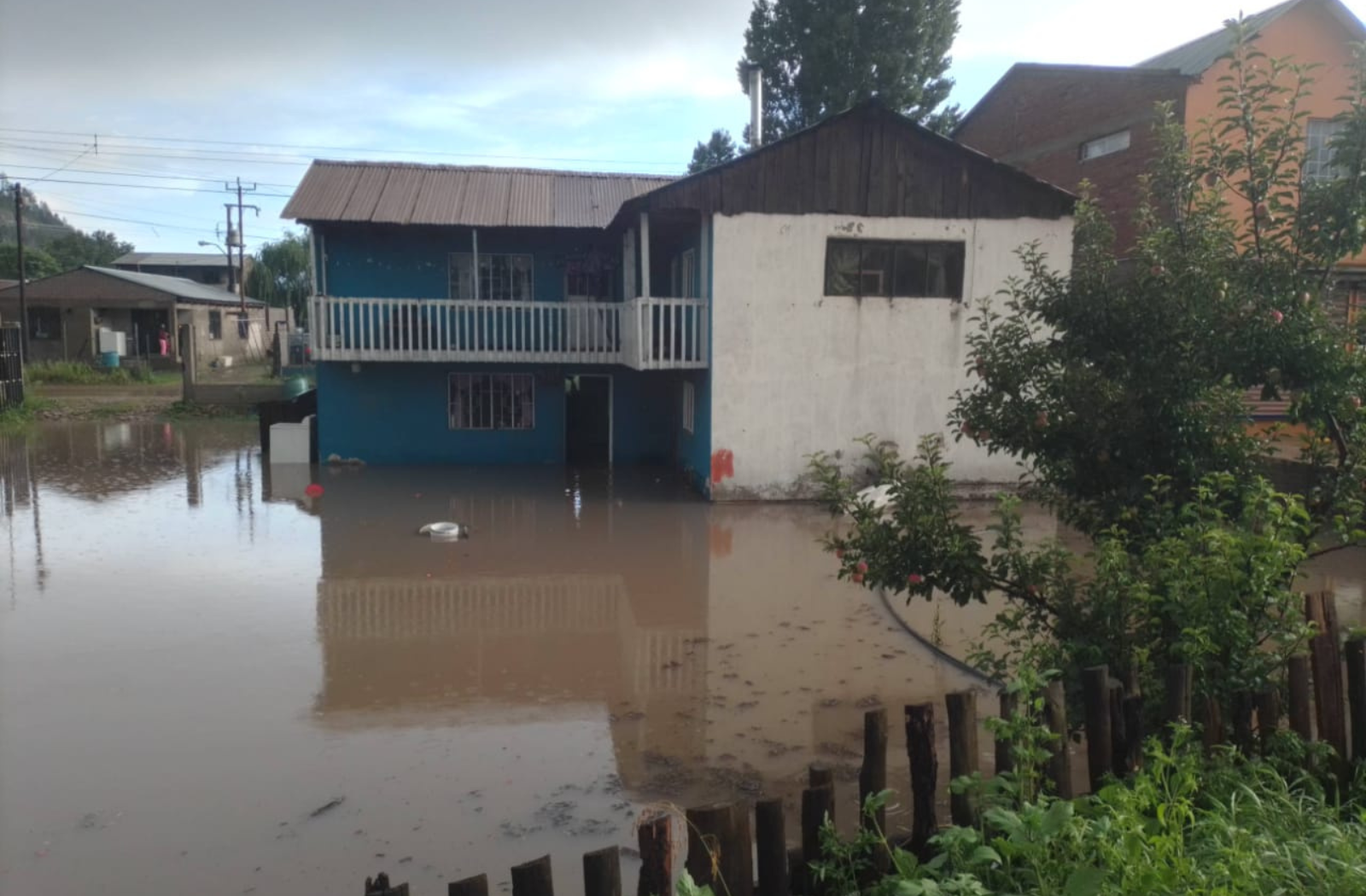 San Juanito sufre inundaciones tras lluvia de 50 mm en una hora