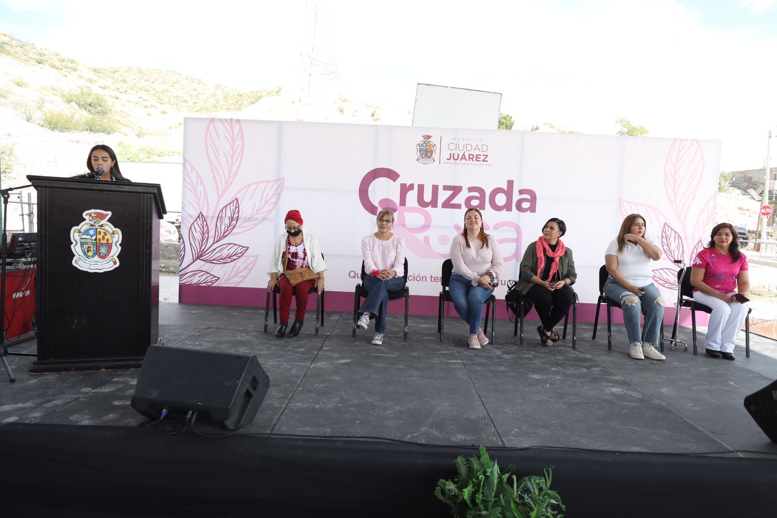 Cruzada Rosa beneficia a cientos al surponiente de Ciudad Juárez