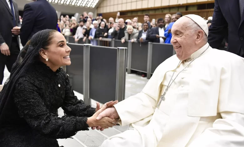 Gobernadora de Quintana Roo pide al Papa Francisco bendecir el “Tren Maya” (Video)