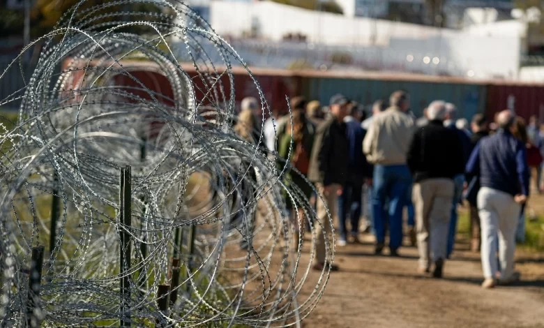 Planea Texas colocar alambre de púas en toda su frontera con México