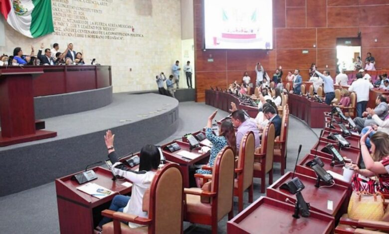 Congreso de Oaxaca aprueba la ley Monzón, que le retira la patria potestad a padres feminicidas