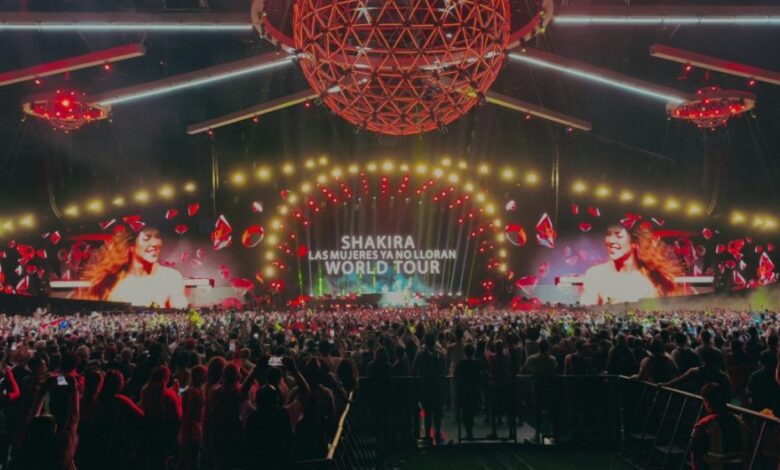 Shakira sorprende en Coachella al anunciar su gira “Las mujeres ya no lloran” durante una presentación con Bizarrap