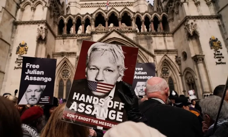 Una Corte británica dice que el fundador de WikiLeaks puede apelar extradición a EU