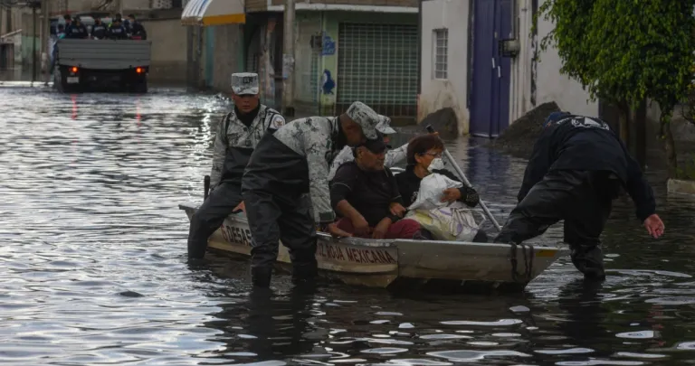 Las autoridades inician el censo de damnificados en Chalco ante prolongada inundación