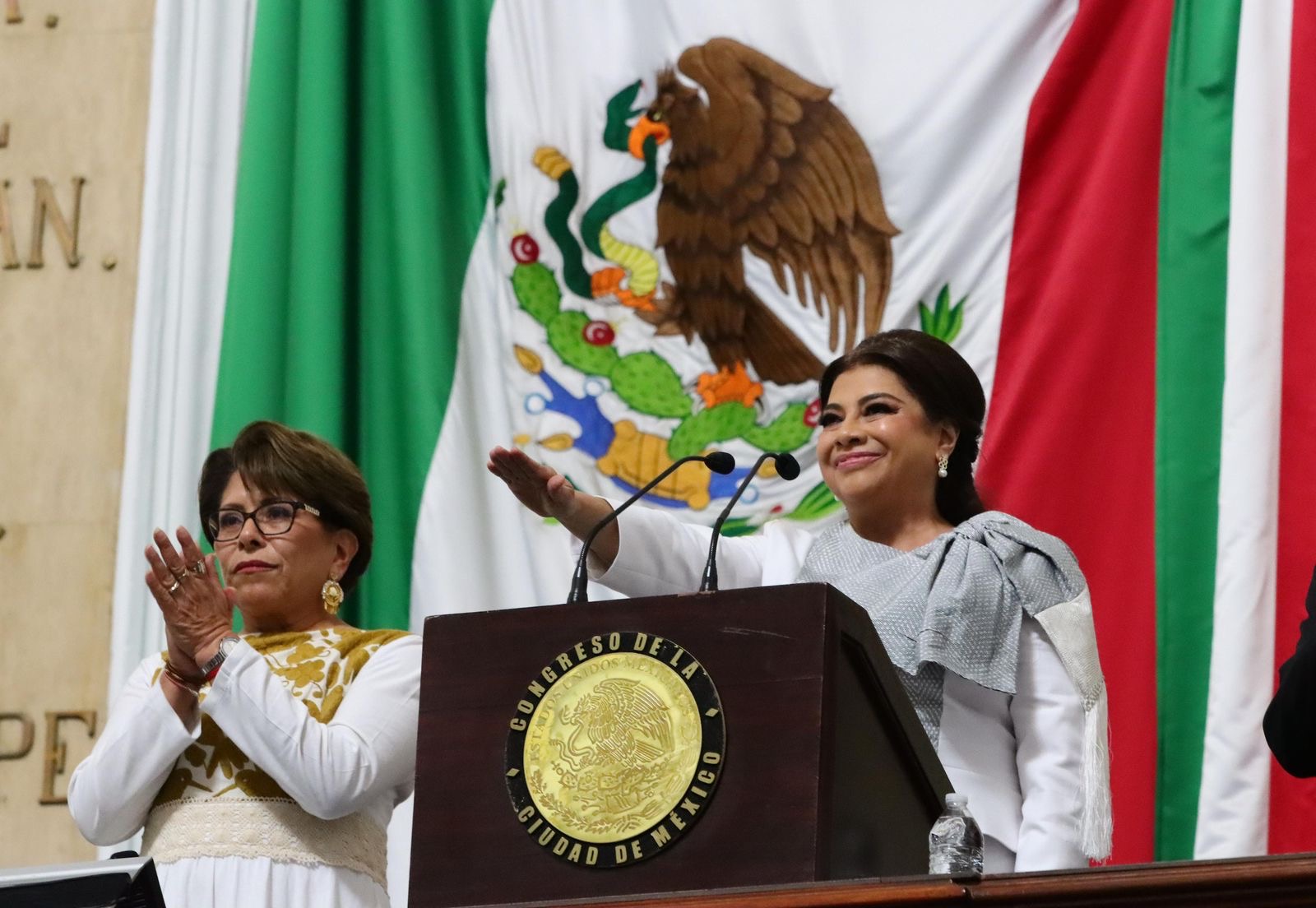 Clara Brugada toma protesta como jefa de Gobierno y lanza un comprometido llamado a la revolución de las mujeres