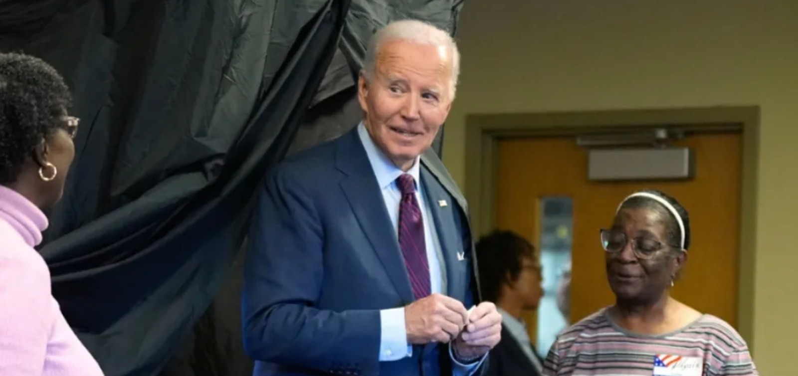 Joe Biden emite su voto anticipado en las elecciones generales de 2024