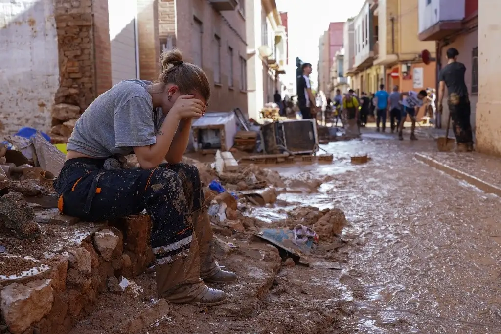 Desastre en Valencia: mil 900 personas desaparecidas tras inundaciones