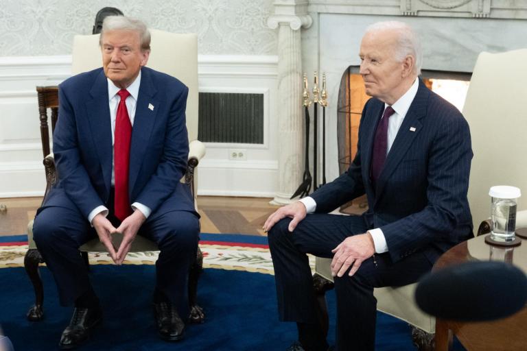 Biden refuerza su compromiso con una “transición tranquila” en su encuentro con Trump