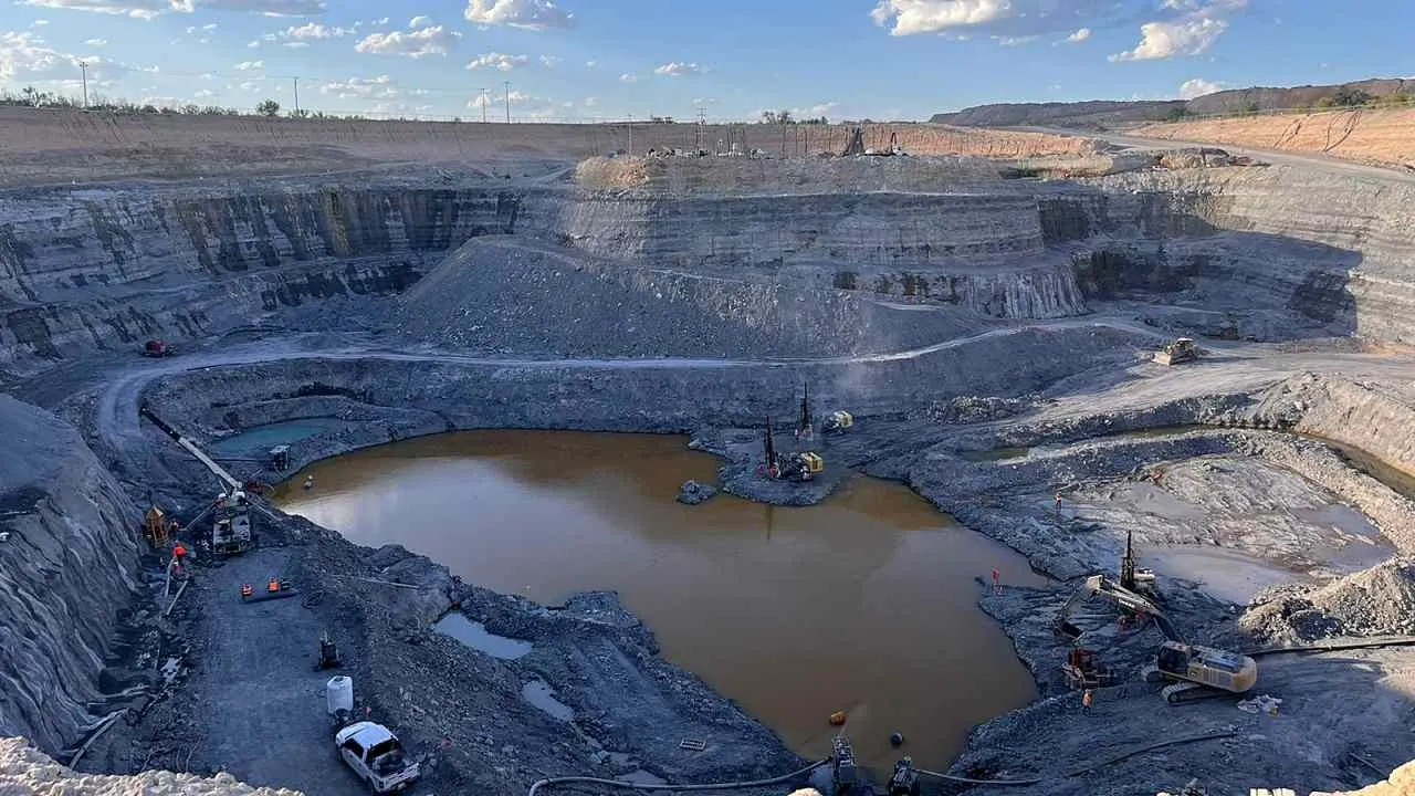 Recuperación de los restos de los mineros atrapados en la mina “El Pinabete”, en Coahuila, avanza: hallazgo del noveno cuerpo