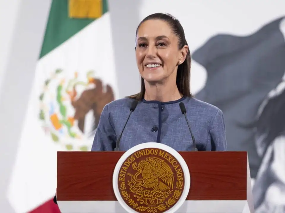 Sheinbaum responde a Noem: niega haber incitado protestas en EE.UU.