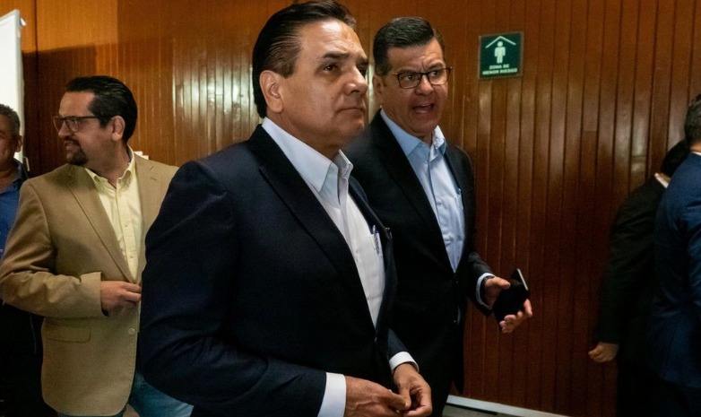 Silvano Aureoles es considerado prófugo tras negativa a suspensión definitiva
